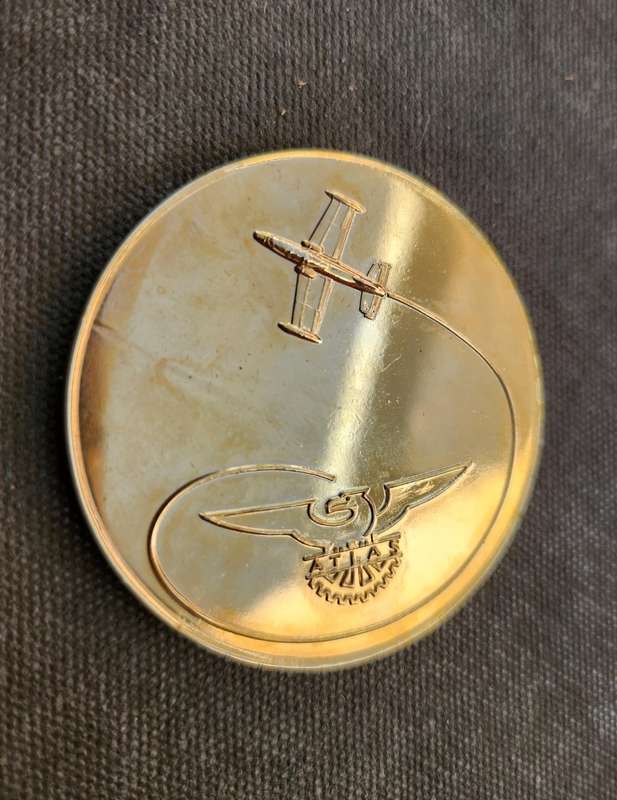 scarce & hard to find ATLAS aircraft corporation Chairman's award (gold?) coin in great clean cond.