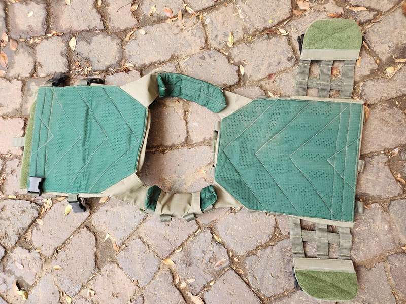 locally made ripstop canvas body armour plate carrier as new/unused clean & undamaged condition