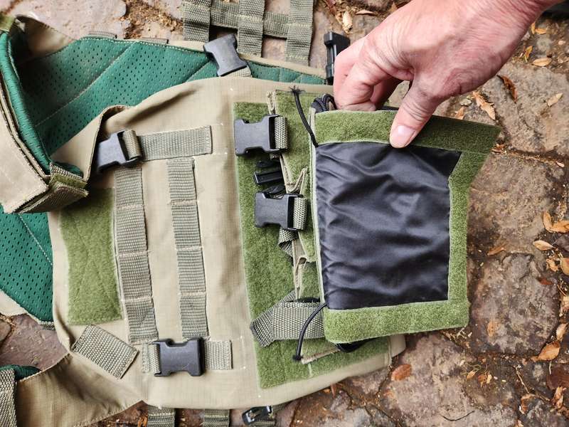 locally made ripstop canvas body armour plate carrier as new/unused clean & undamaged condition
