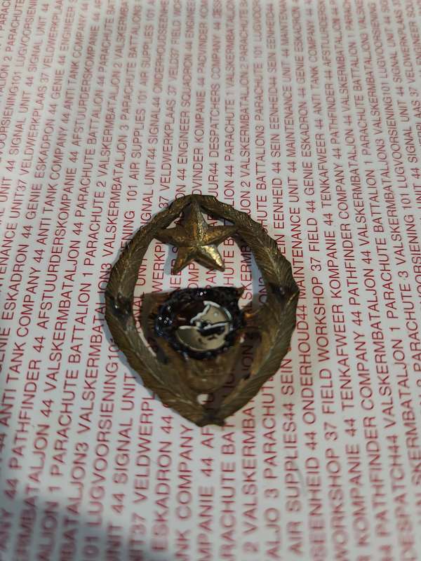100% original Congo Mercenary action 60s era period 5 Commando beret badge (no lugs) Mike Hoare
