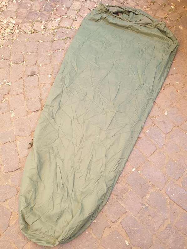 as new (unused) USGI Patrol sleeping-bag olive green light-weight ideal 3 seasons bag for SA cond