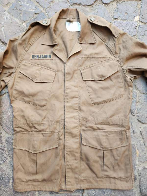 good clean used (named) SADF era SA army issue early type (slanted top pockets) nutria bush-jacket