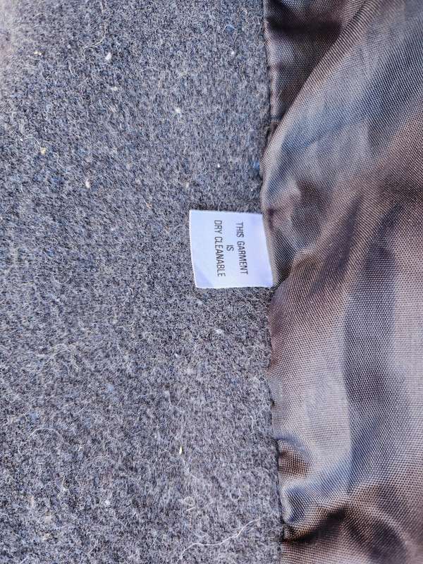 good used condition SAP era issue wool duty coat dd 1986 size SMALL and no damage