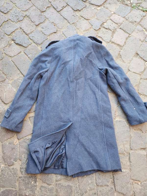 good used condition SAP era issue wool duty coat dd 1986 size SMALL and no damage
