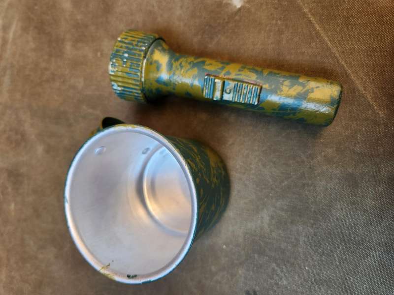 2 piece job-lot of Rhod Bushwar era used 70s pvt purchase allu mug & flash-light torch both hand cam