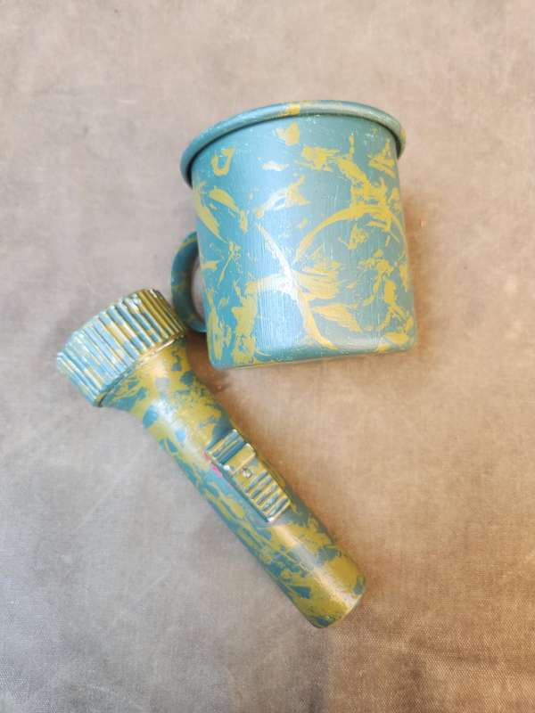 2 piece job-lot of Rhod Bushwar era used 70s pvt purchase allu mug & flash-light torch both hand cam