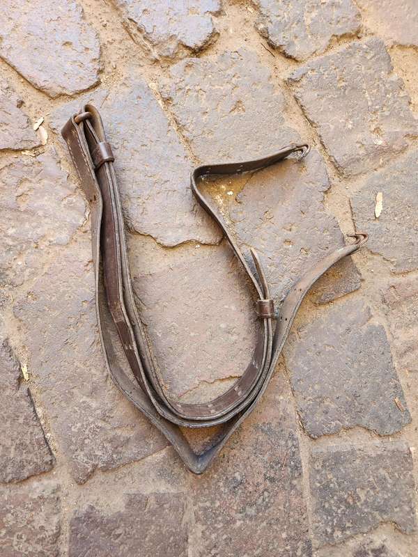 original used leather USGI M1 Garand rifle sling - in good intact (leather soft) condition no damage