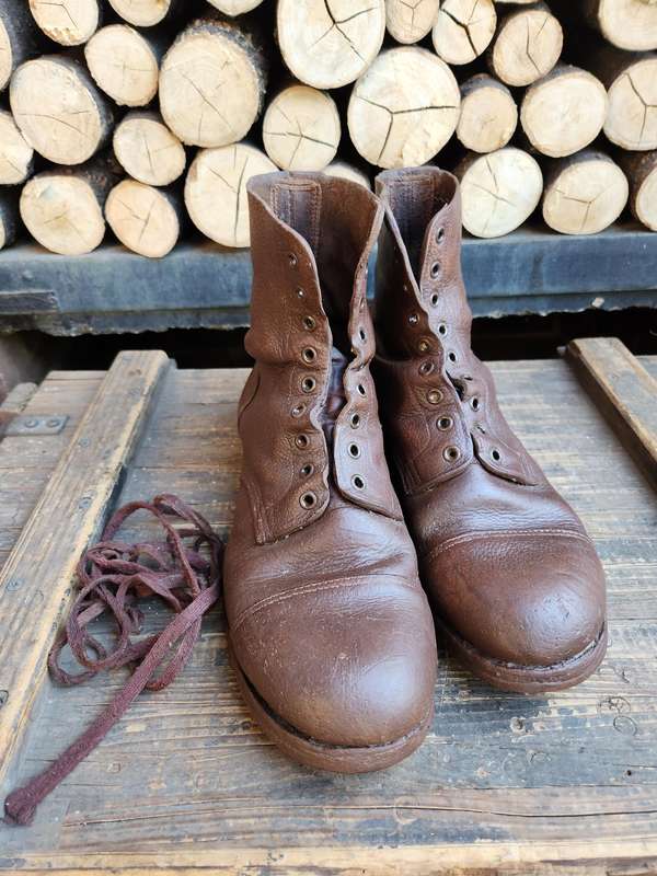 pr good clean used condition 60s era leather sole SADF issue boots size 10UK original Dri-Foot soles