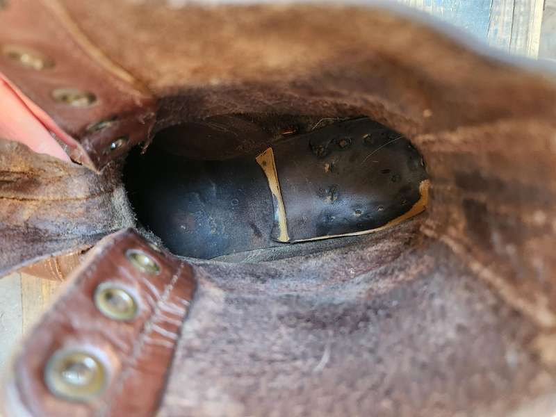 pr good clean used condition 60s era leather sole SADF issue boots size 10UK original Dri-Foot soles