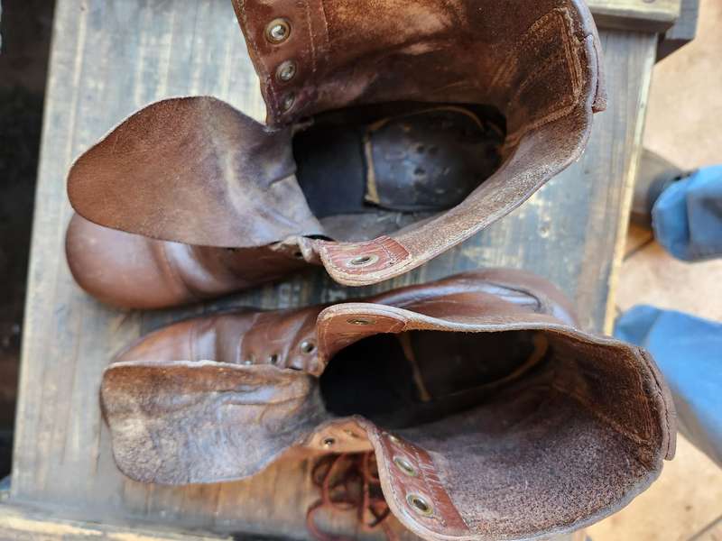 pr good clean used condition 60s era leather sole SADF issue boots size 10UK original Dri-Foot soles
