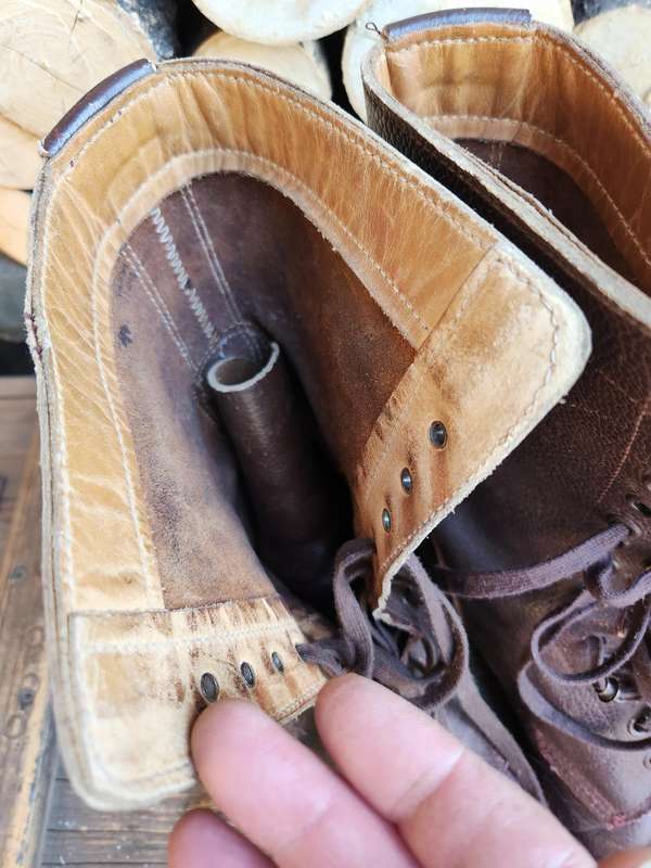 pair good used SADF era full leather combat boots *(taller than jumpers) with R.E.P soles size 10 UK