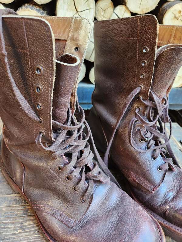 pair good used SADF era full leather combat boots *(taller than jumpers) with R.E.P soles size 10 UK