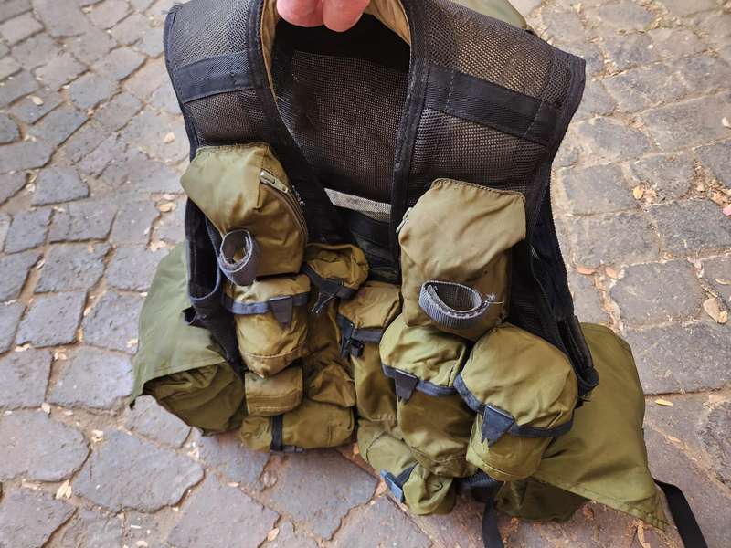 original Niemoller olive green Recce hot-extraction assault vest (fits large-XL) good used condition