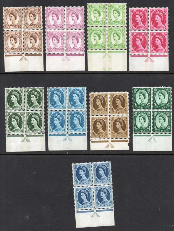GREAT BRITAIN : 1958-626 SG570 // 86 COMPLETE SET OF 17 IN UM MARGINAL ARROW BO4 WM MULTIPLE CROWNS