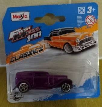 PURPLE MAISTO DIE CAST CLASSICS 2020 WW CLASSIC R5 (CARDED)