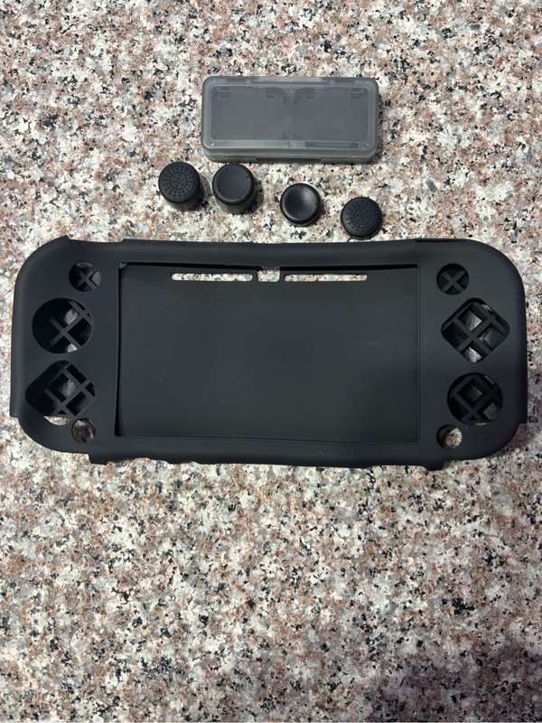 Nintendo switch lite carry case with accessories