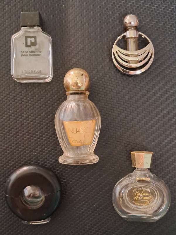 Collection of 5 perfume bottles
