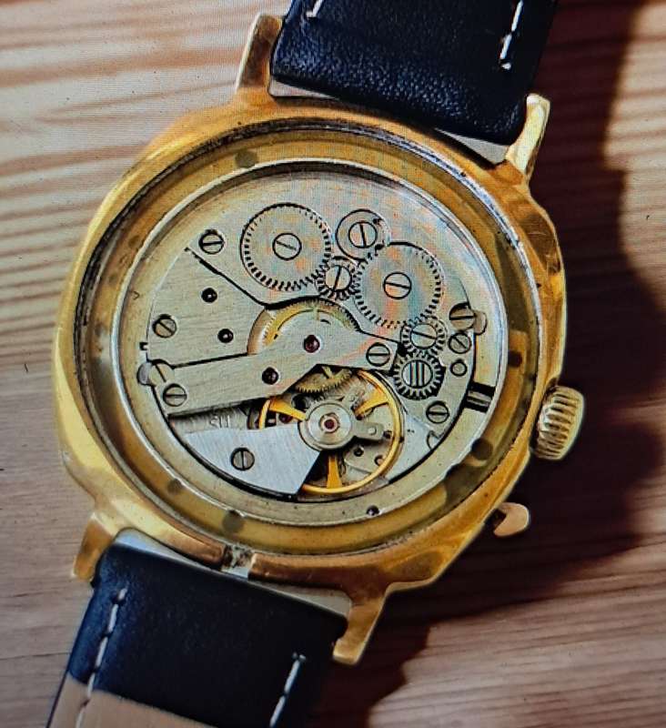 Vintage Soviet USSR Slava mechanical calender watch