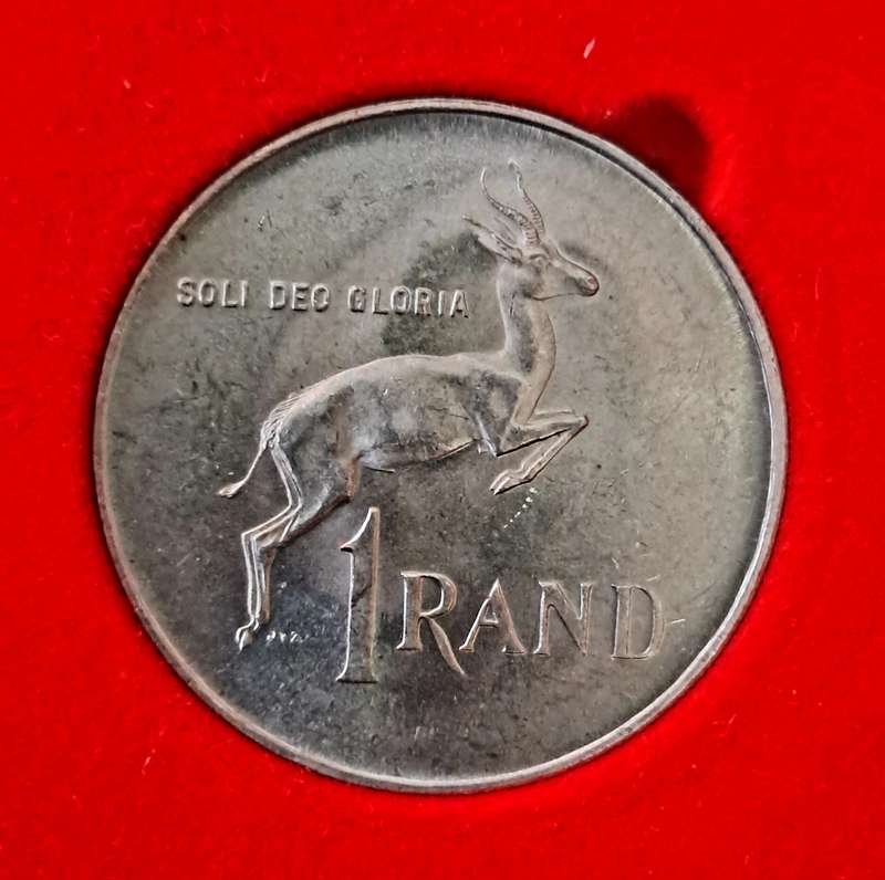 1966 Unc Silver One Rand coin in red box