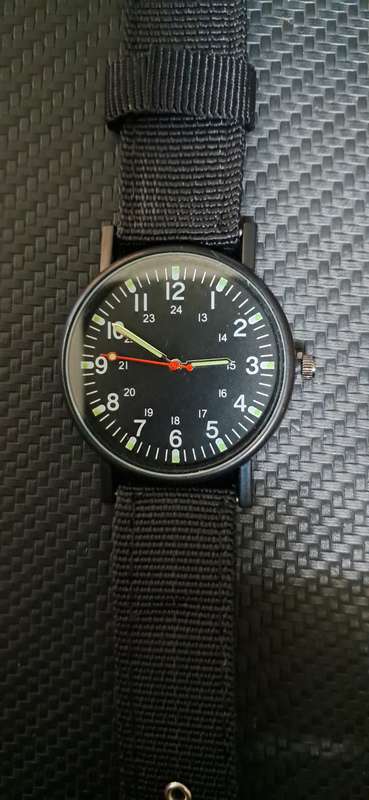 Nylon Strap Quartz watch