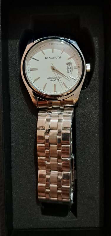 Kingnuos Mens Calendar Watch