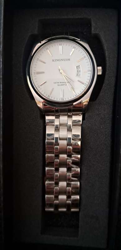 Kingnuos Stainless Steel Date Watch