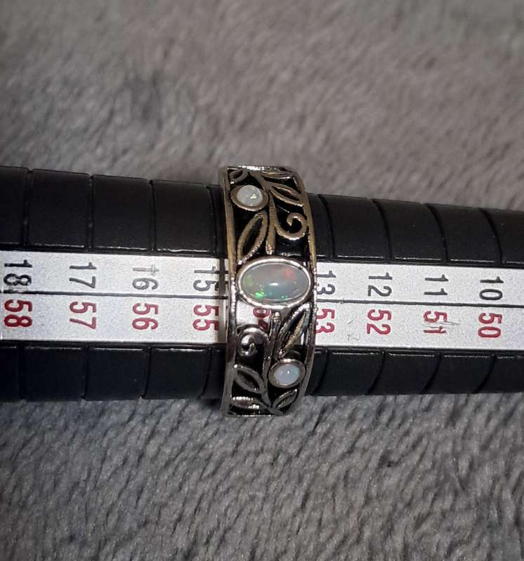 Sterling Silver Vintage / Victorian Style Synthetic Opel Ring
