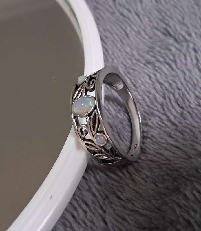 Sterling Silver Vintage / Victorian Style Synthetic Opel Ring