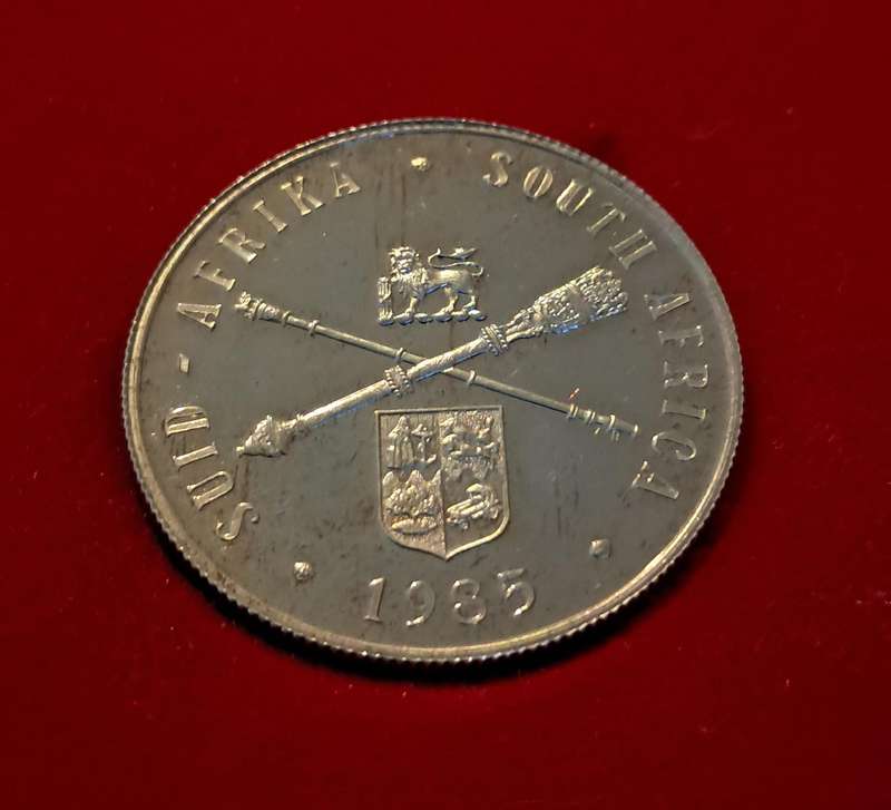 1985 Silver Proof  1 Rand Parliament