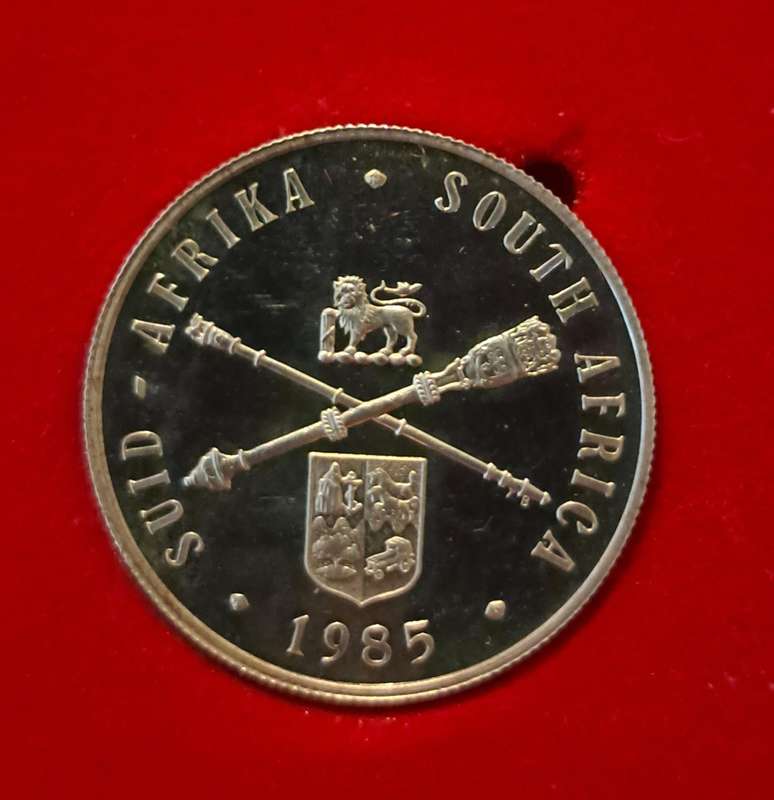 1985 Silver Proof  1 Rand Parliament