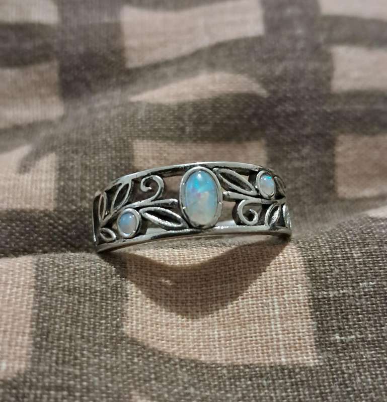 Sterling Silver Synthetic Opel Size 7 Ring 3g