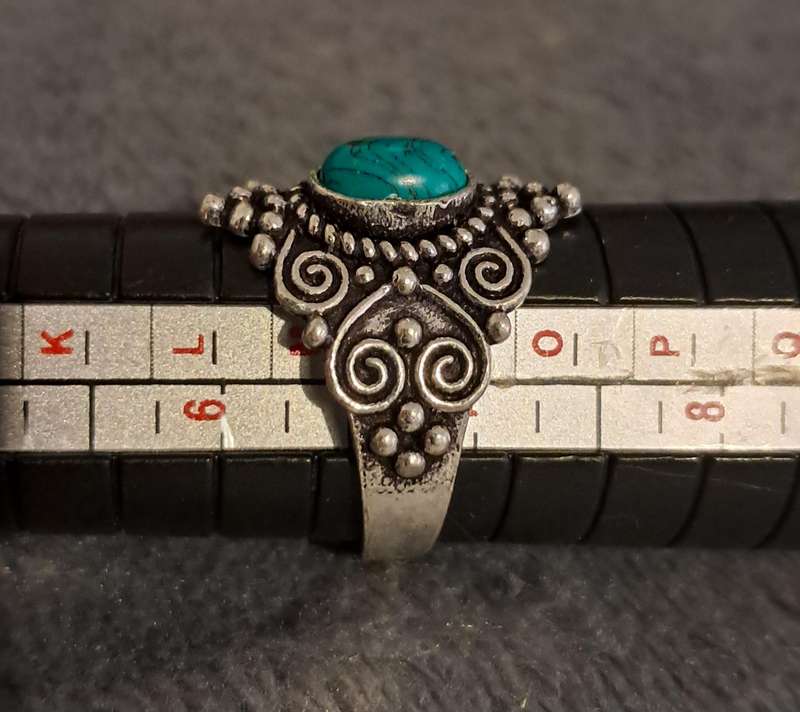 Vintage Style Stone Ring Silver Plated