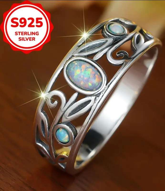 Sterling Silver Vintage / Victorian Style Synthetic Opel Ring