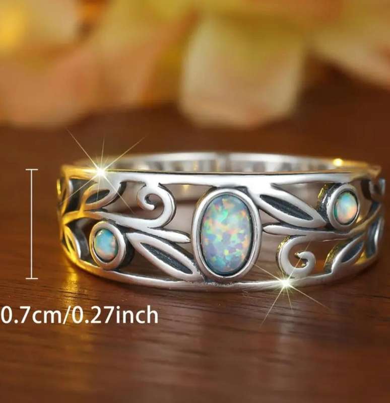 Sterling Silver Vintage / Victorian Style Synthetic Opel Ring