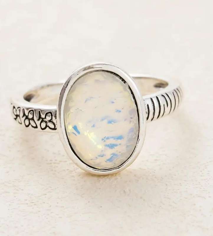 Vintage Moonstone Ring Size 8