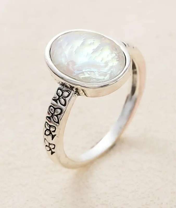 Vintage Moonstone Ring Size 8