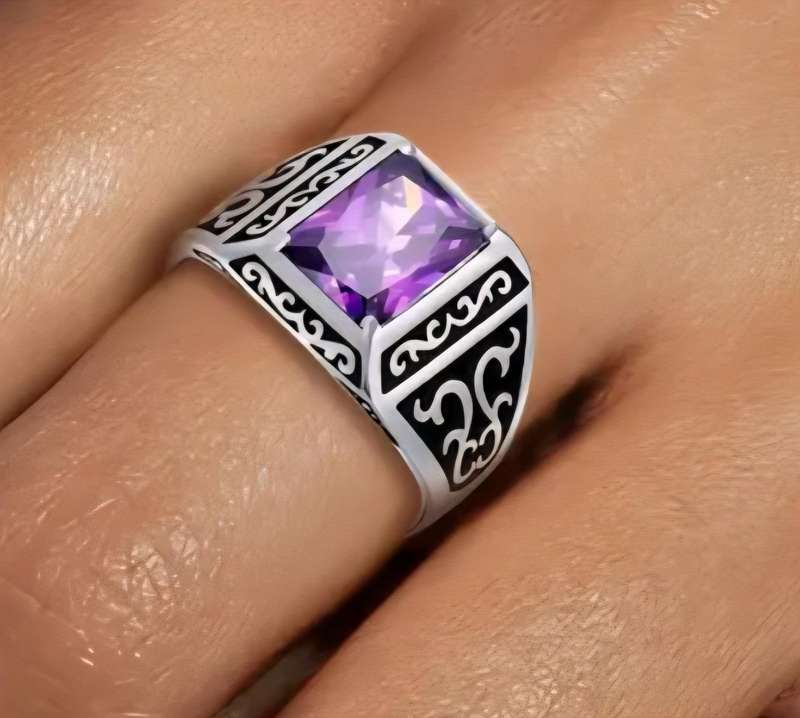 Synthetic Zirconia Silver Plated Ring Size 7