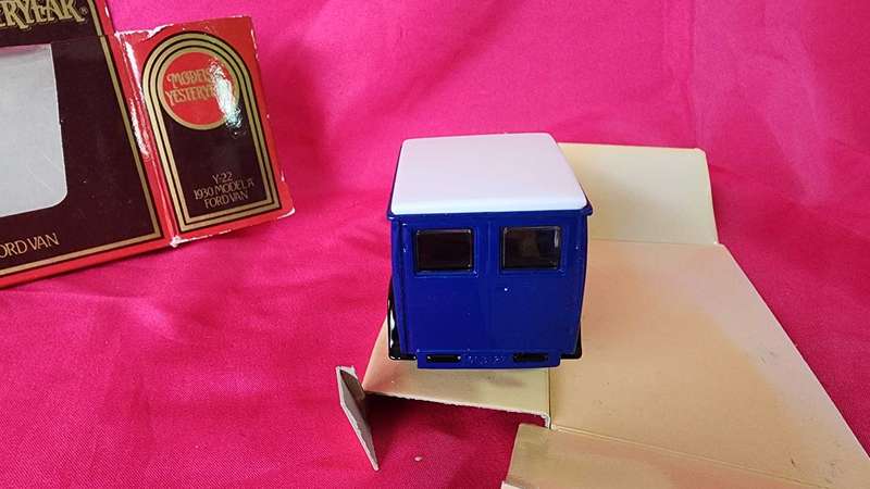 1930" Ford Model A, Ford Van (Tea) Models of Yesteryear