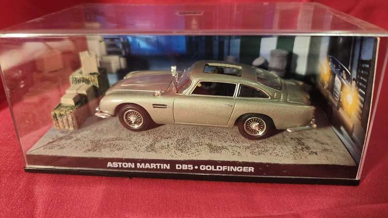 Aston Martin James Bond
