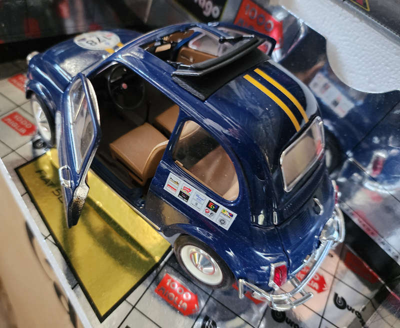 Fiat 500 L "1000 Miglia" 1:18