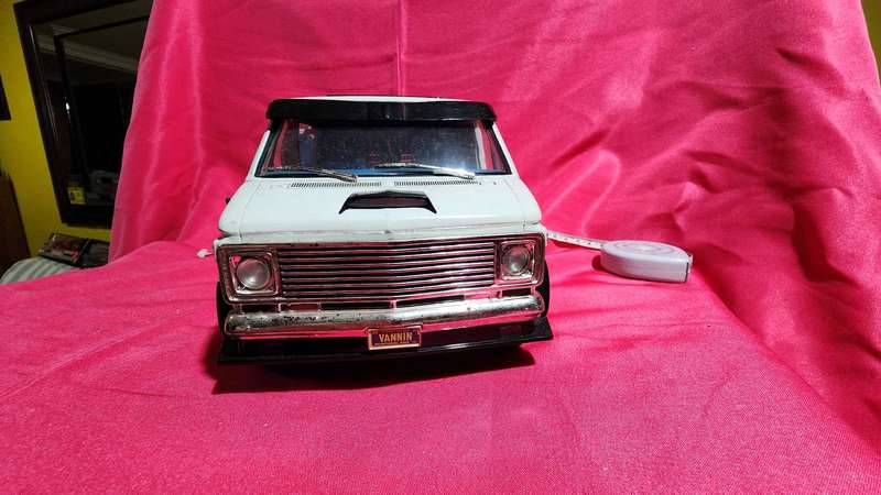 Chevyvan 10 "Highway 61" (1:18)