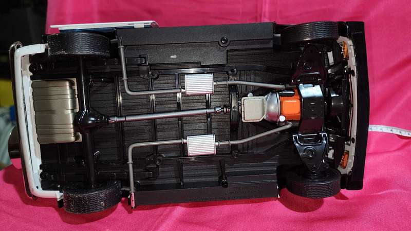 Chevyvan 10 "Highway 61" (1:18)