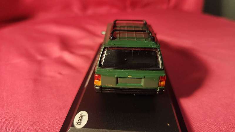 Jeep Grand Cherokee (1:43) Del Prado