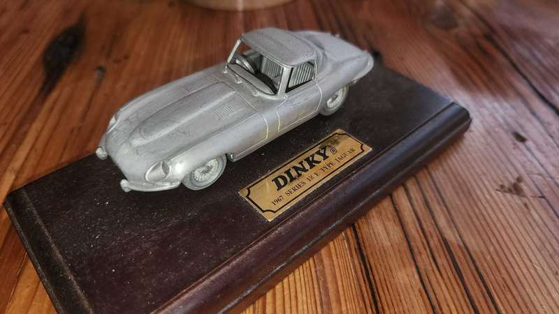 Dinky "Pewter" 1:43 Jaguar "E-Type"