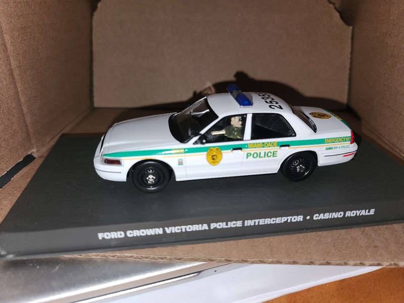 Ford Crown Victor Police 1:43
