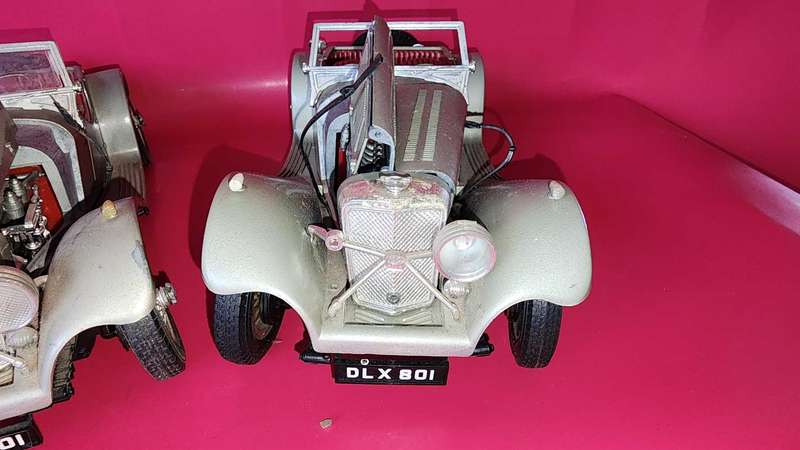 Jaguar 100 SS ( x2 ) Bburago 1:18