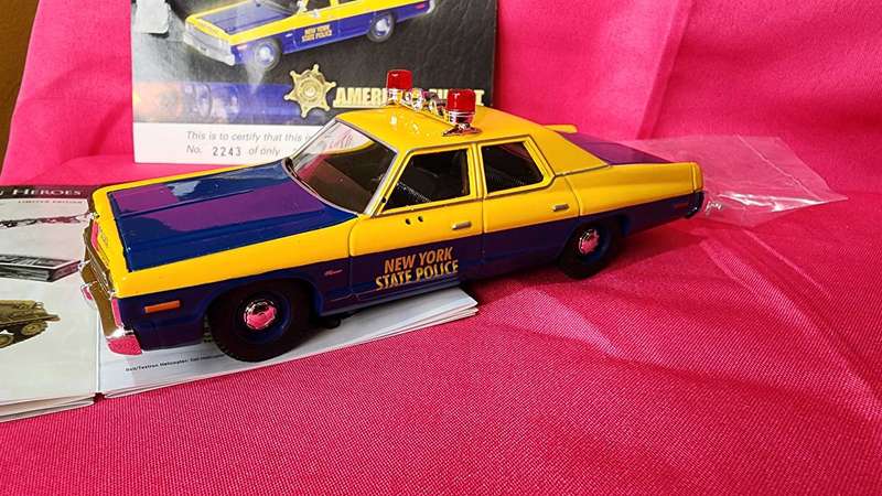 Dodge Police Car (1:43) Corgi