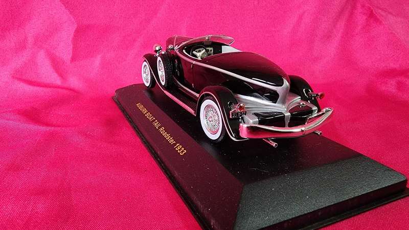 1933 Auburn Boat Tail Roadster ( ixo )