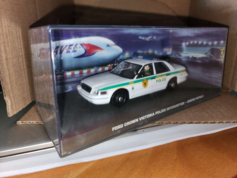 Ford Crown Victor Police 1:43