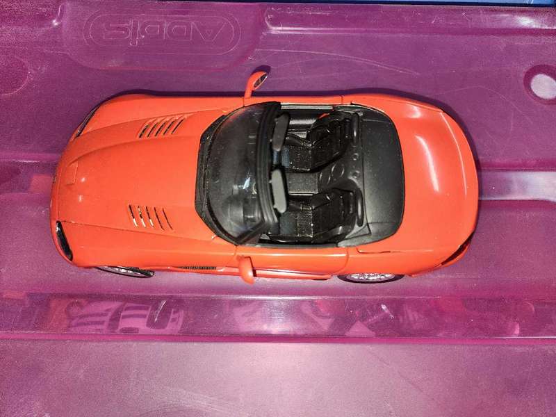 Dodge Viper  by Welly 1:18